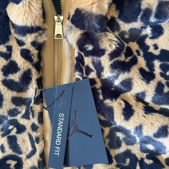 Air Jordan Court to Runway Leopard Print Pullover Hoodie. Size S. Style:CW6480-7 - Picture 4 of 7